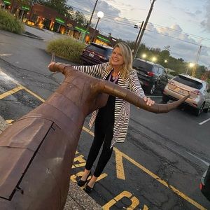 Meet your Posher, Emily